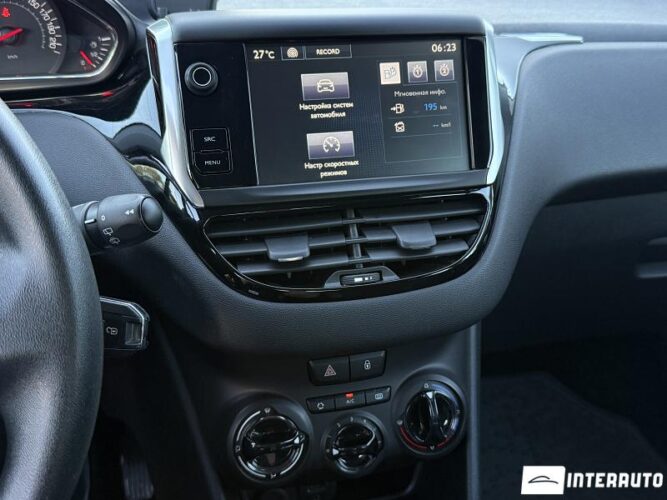 peugeot 208 2015