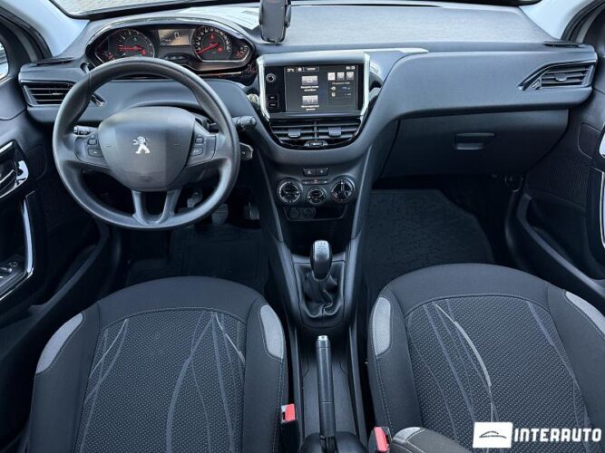 peugeot 208 2015