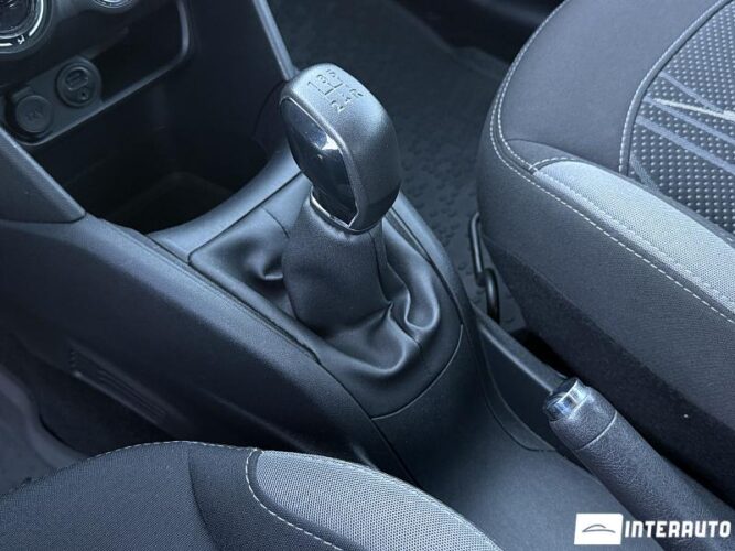 peugeot 208 2015