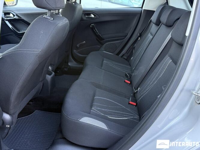 peugeot 208 2015
