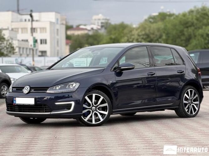 Volkswagen Golf GTE 2015 doar la InterAuto