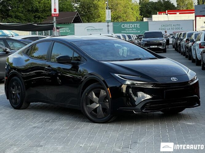 Toyota Prius 2023 doar la InterAuto