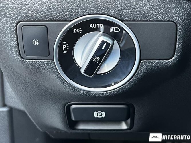Mercedes CLA 180d 42 mercedes CLA 180d 2016