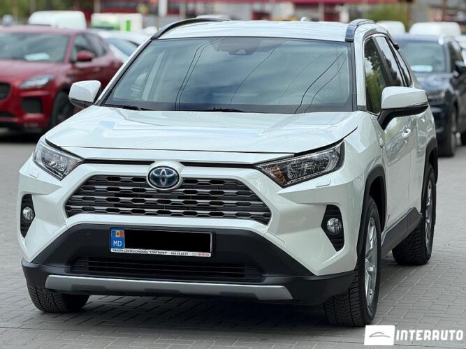 Toyota Rav-4 2019 doar la InterAuto