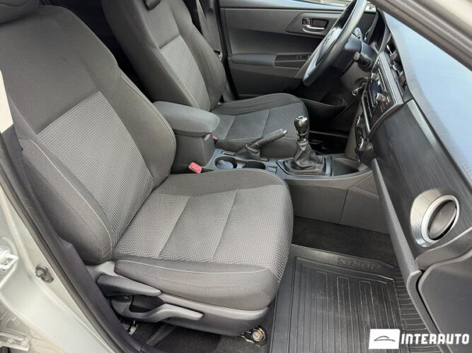 toyota Auris 2014