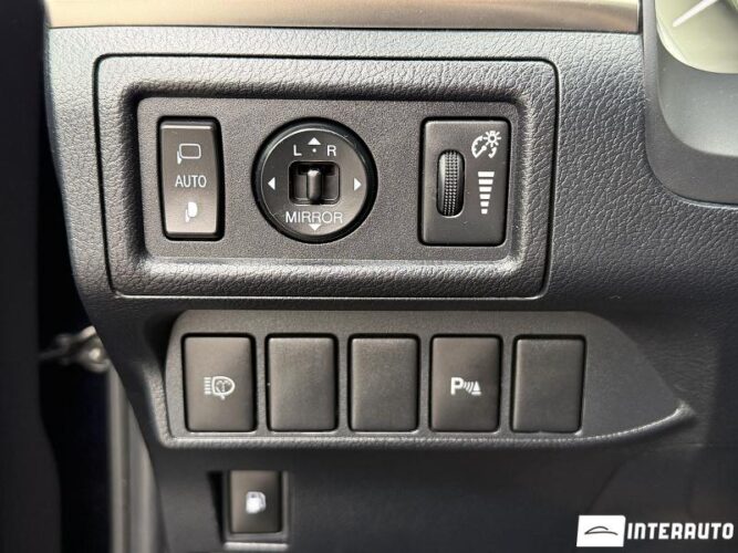Lexus CT 200h 38 lexus CT 200h 2014