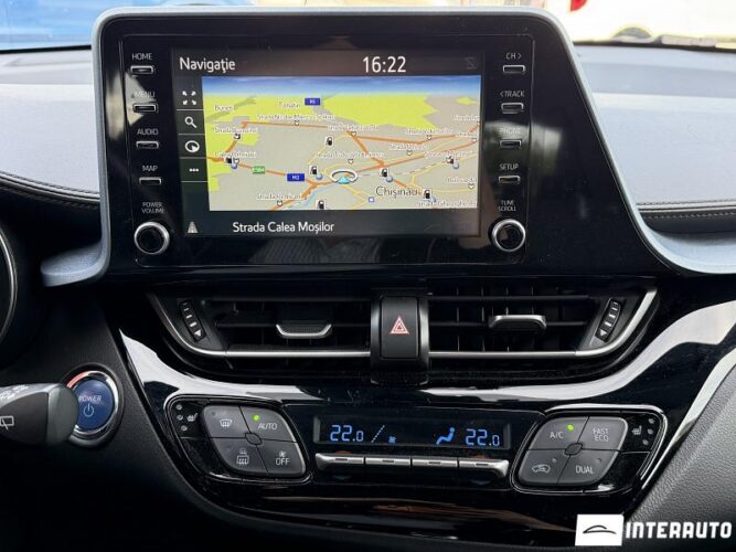 Toyota C-HR 43 toyota C-HR 2021