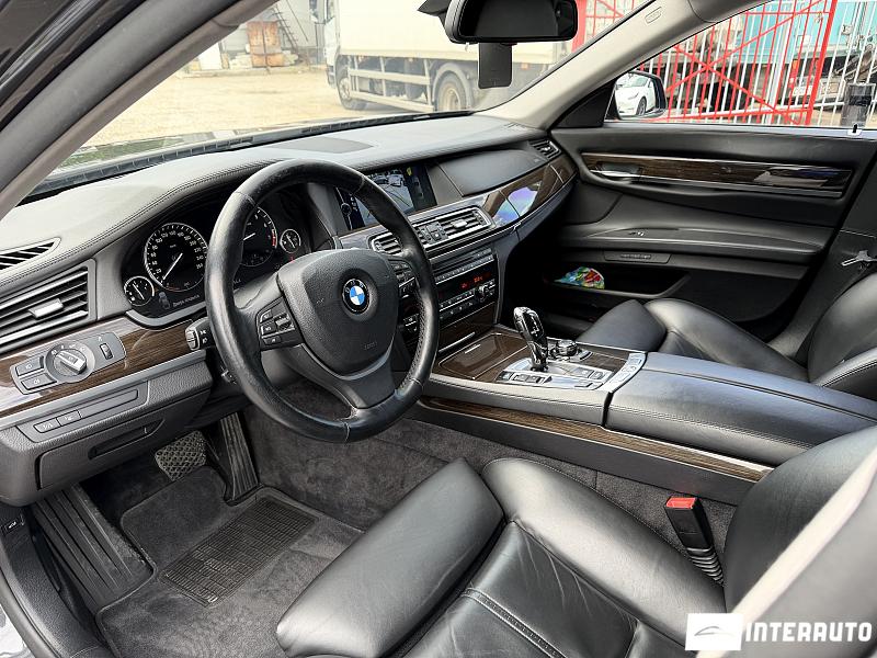 BMW 750