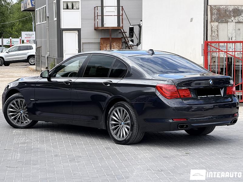 BMW 750