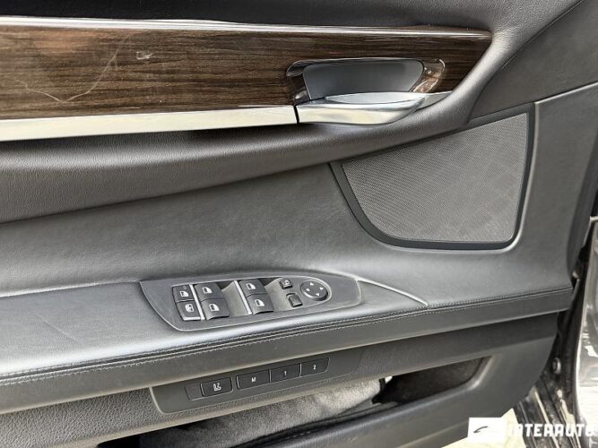 bmw 750 2009