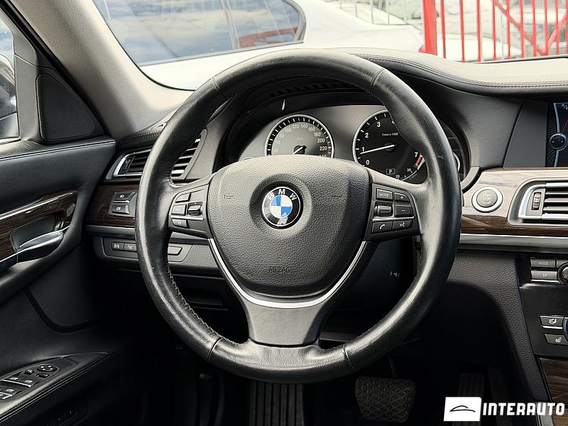 BMW 750