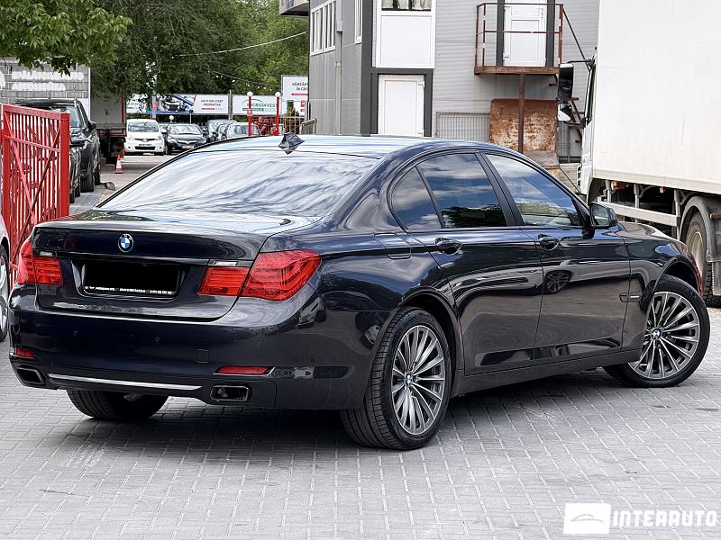 BMW 750