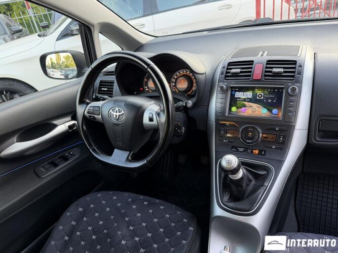 Toyota Auris 35 toyota Auris 2010