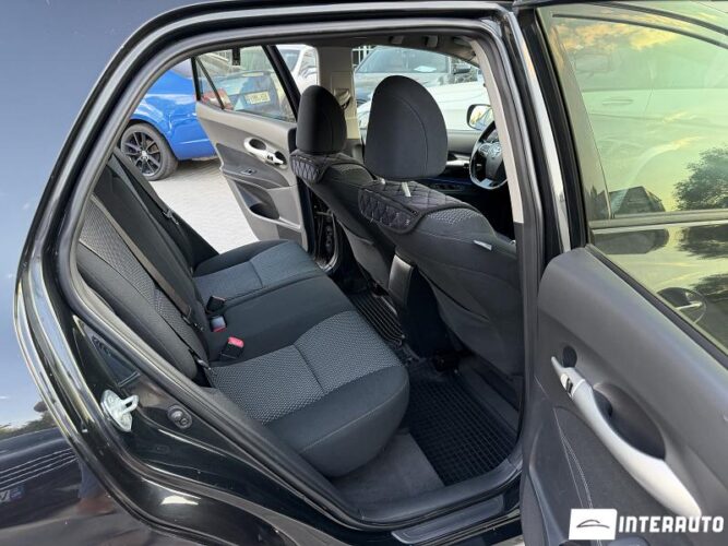 Toyota Auris 41 toyota Auris 2010