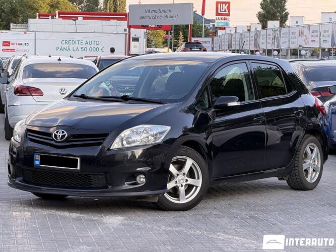 Toyota Auris 2010 doar la InterAuto