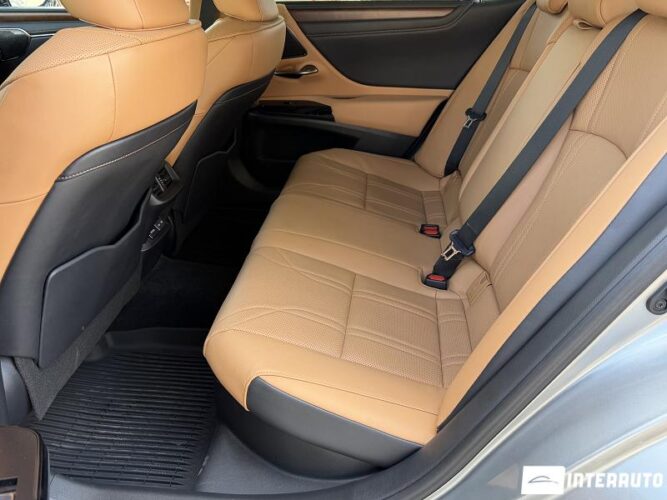 lexus ES 300h 2023