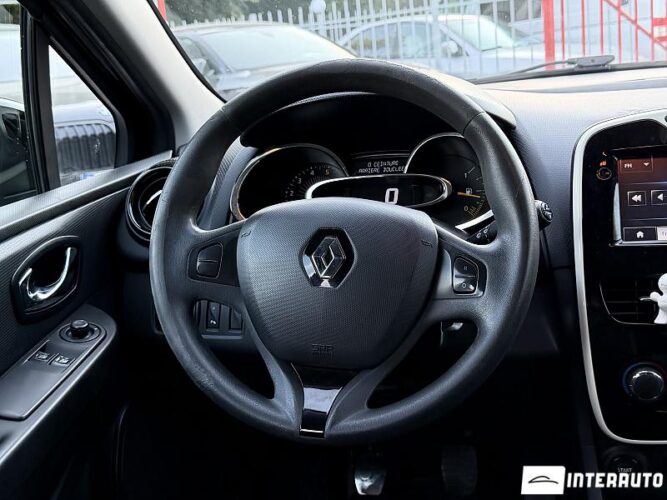 Renault Clio 36 renault Clio 2015