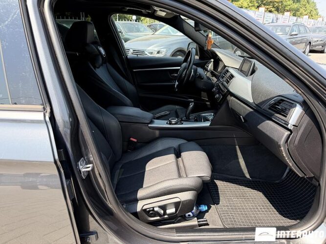 bmw 330E 2018