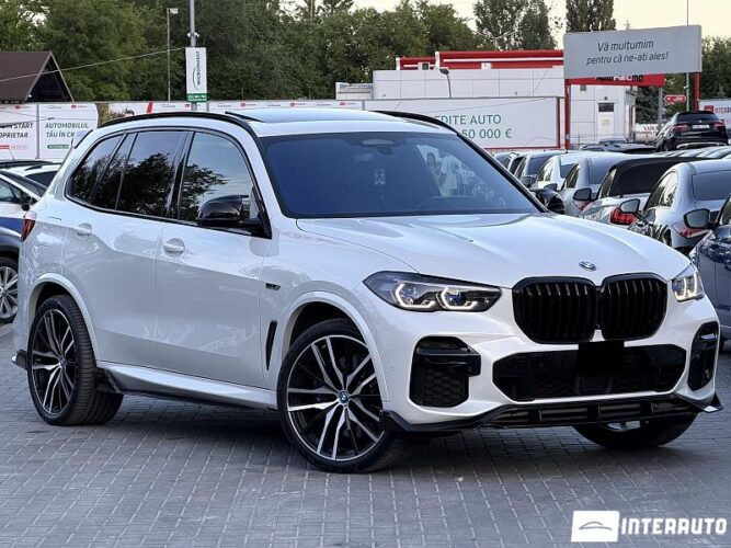 BMW X5 4.5e 2021 doar la InterAuto