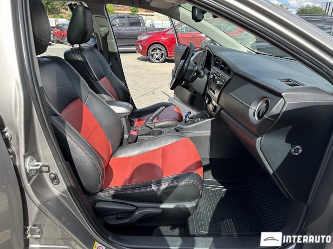 toyota Auris 2013