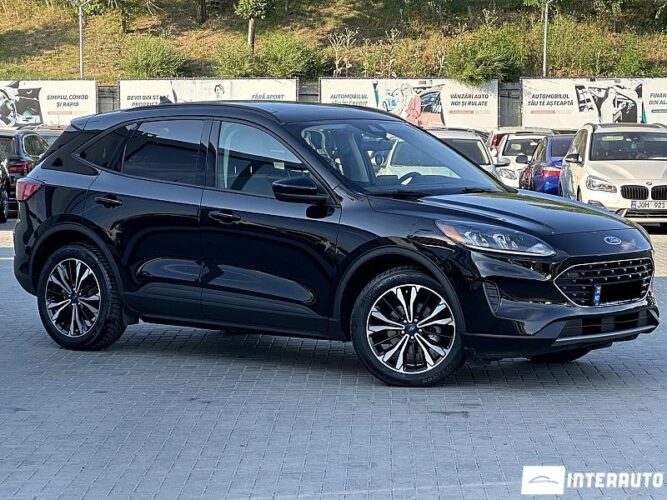 Ford Escape 2021 doar la InterAuto