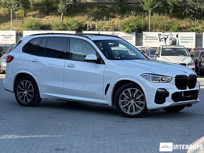 BMW X5 4.5e 2021 doar la InterAuto