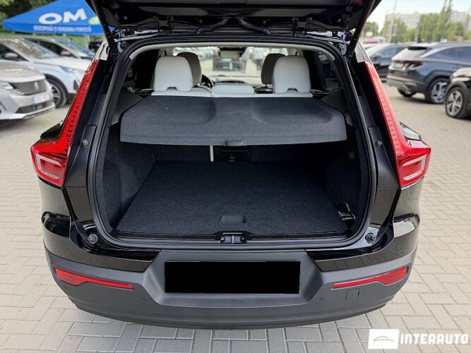 Volvo XC 40 34 volvo XC 40 2021