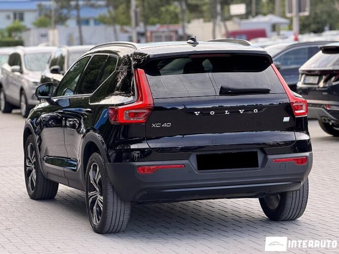 Volvo XC 40 33 volvo XC 40 2021
