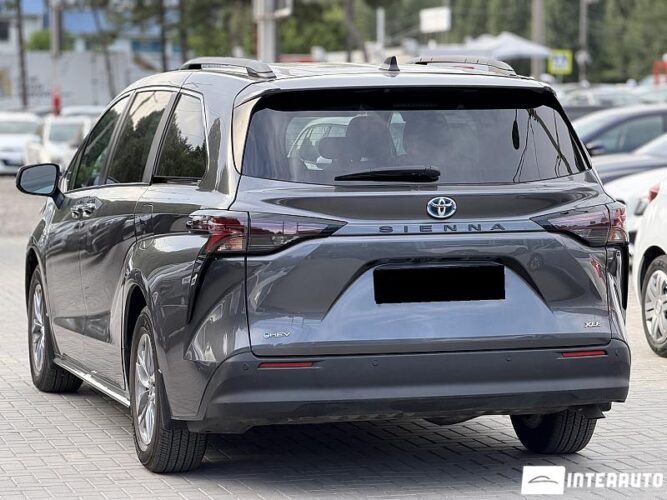 toyota Sienna 2025
