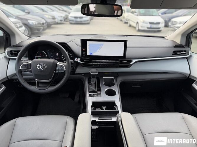 toyota Sienna 2025