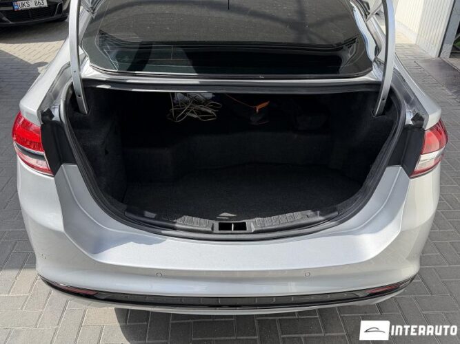 Ford Fusion 2017 doar la InterAuto