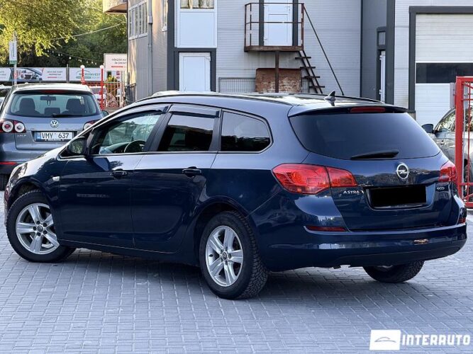 Opel Astra 29 opel Astra 2011