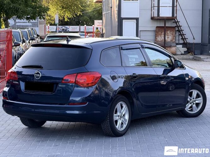 Opel Astra 31 opel Astra 2011