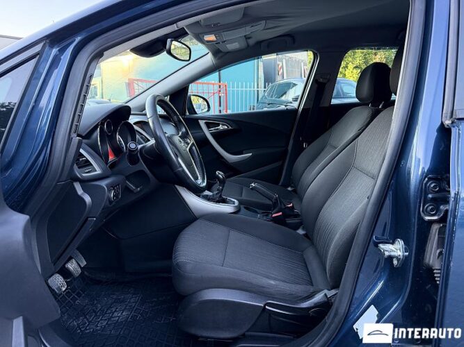 Opel Astra 32 opel Astra 2011