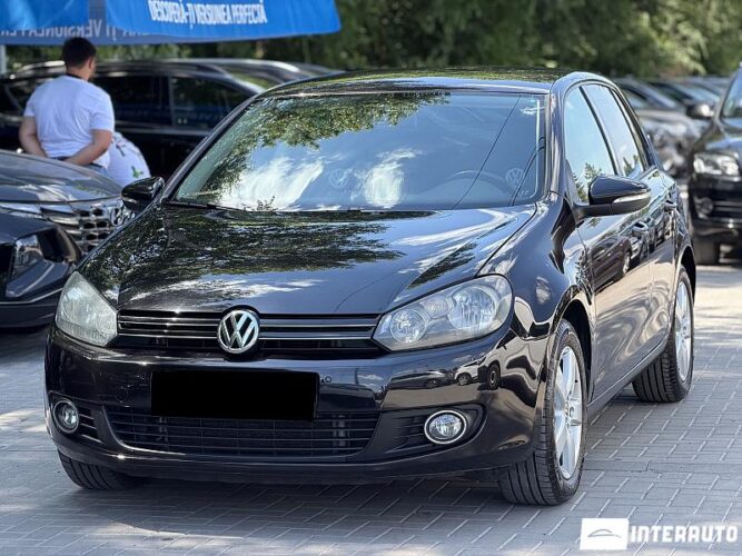 Volkswagen Golf 2010 doar la InterAuto