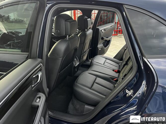 Porsche Macan 48 porsche Macan 2019