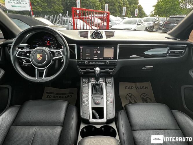 Porsche Macan 39 porsche Macan 2019