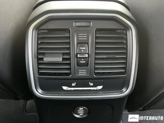 Porsche Macan 46 porsche Macan 2019