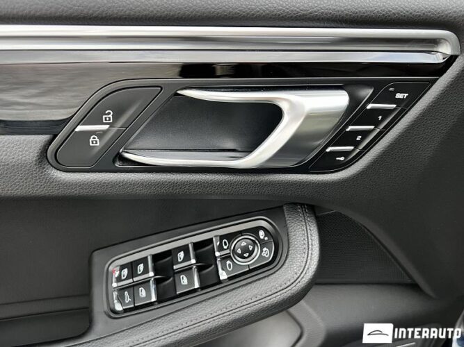 Porsche Macan 42 porsche Macan 2019
