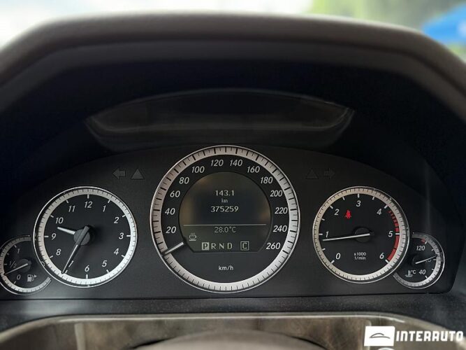 Mercedes E 220 40 mercedes E 220 2009