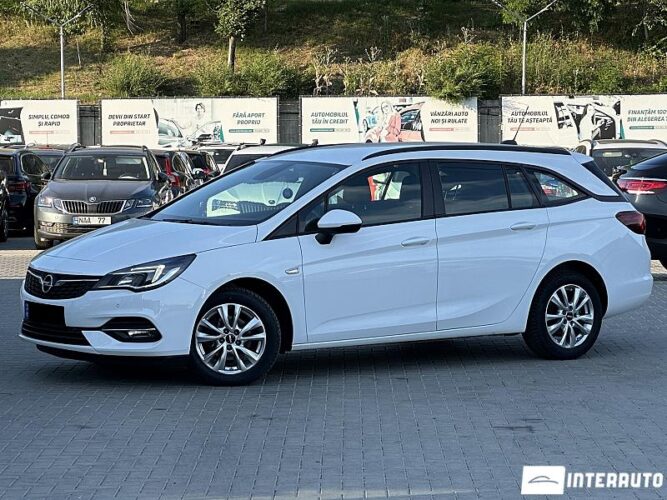 opel Astra 2020
