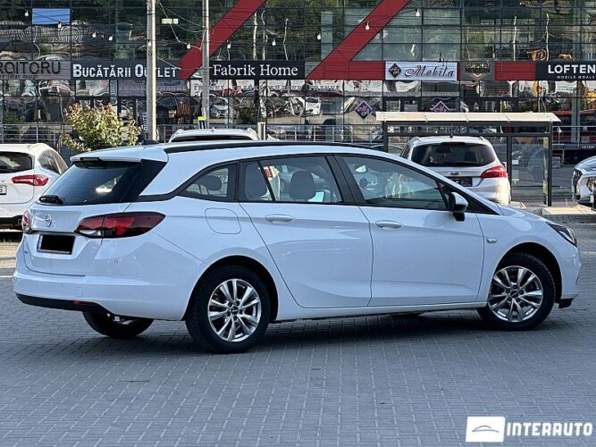 opel Astra 2020