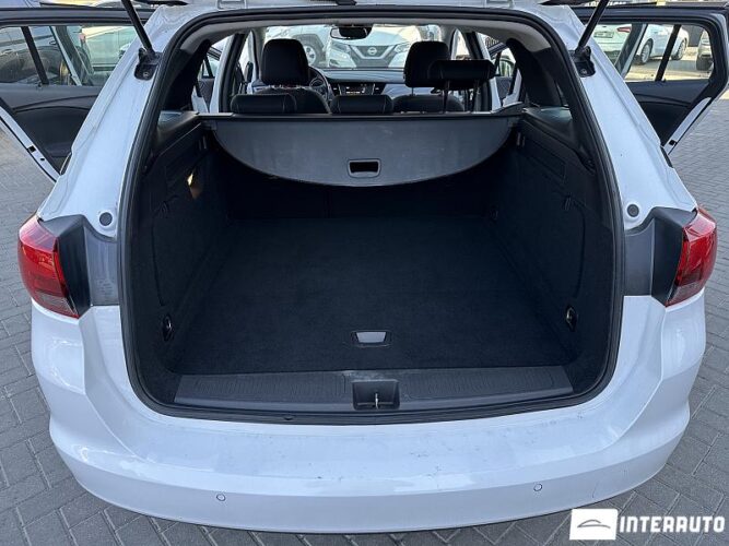opel Astra 2020