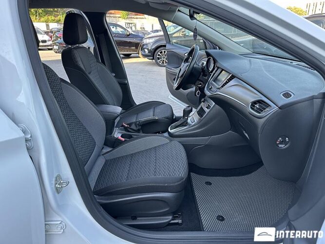 opel Astra 2020