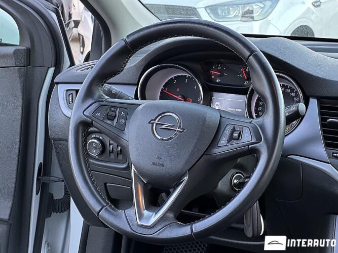 opel Astra 2020