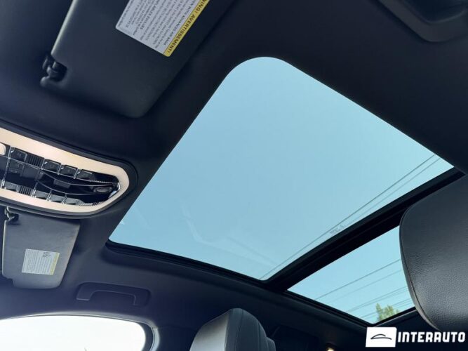 Porsche Macan 51 porsche Macan 2020