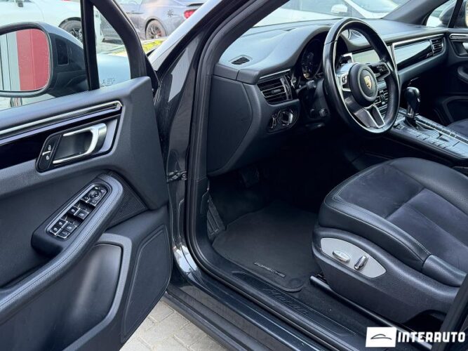 Porsche Macan 40 porsche Macan 2020