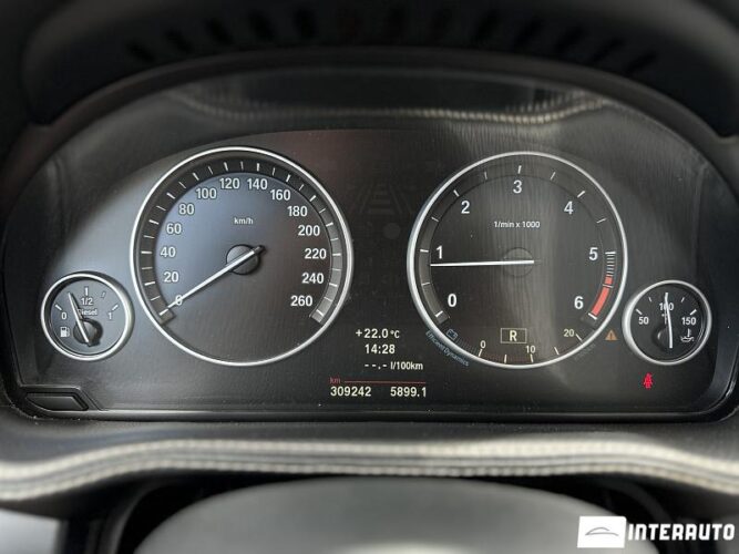 BMW X3 2.0D 44 bmw X3 2.0D 2012