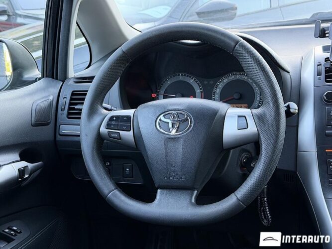 Toyota Auris 35 toyota Auris 2011