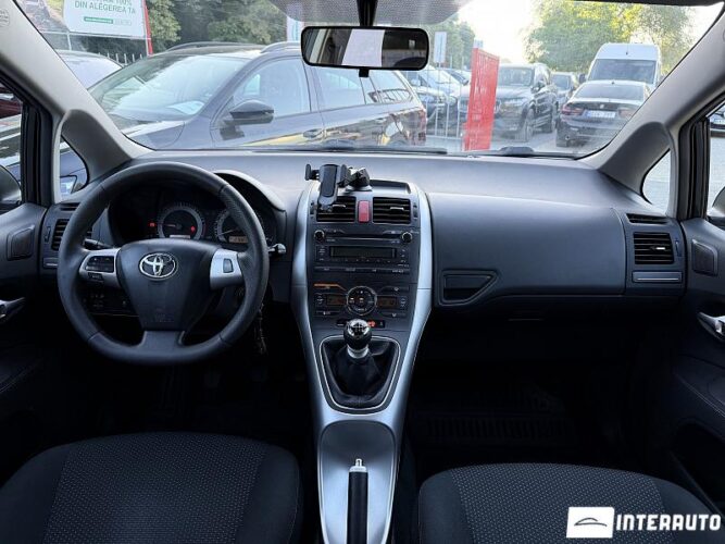 Toyota Auris 36 toyota Auris 2011
